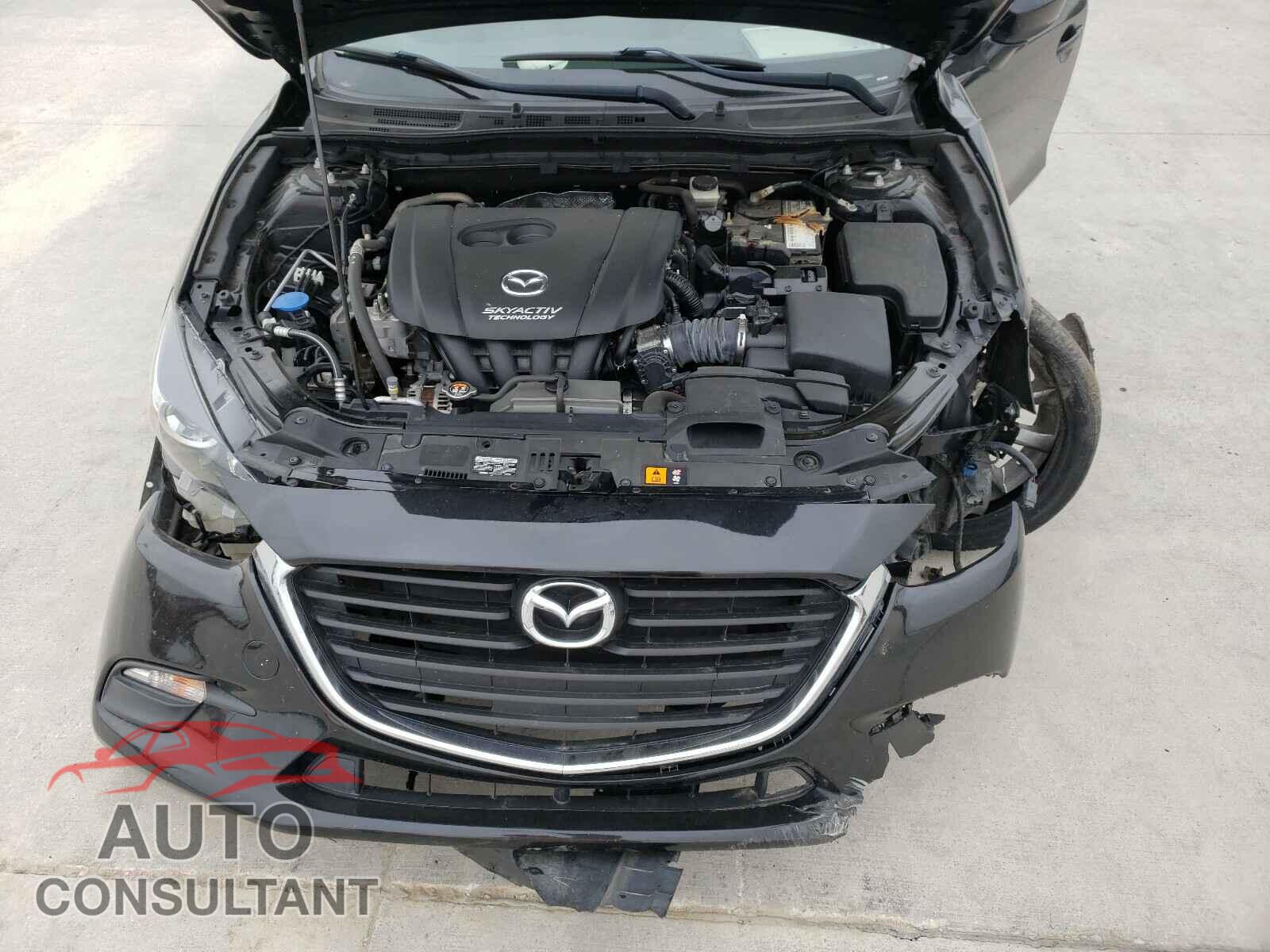 MAZDA 3 2017 - 3MZBN1V79HM110248