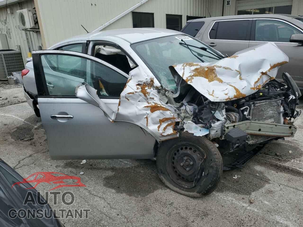 NISSAN VERSA 2017 - 3N1CN7AP3HL829777