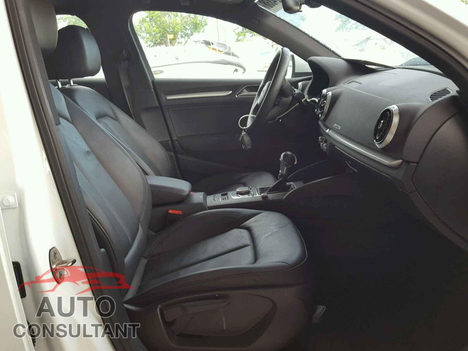 AUDI A3 2017 - WAUAUGFF8H1036115