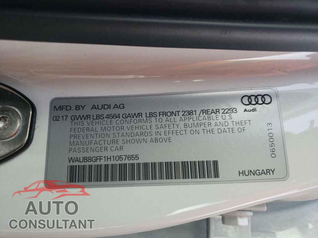 AUDI A3 2017 - WAUB8GFF1H1057655