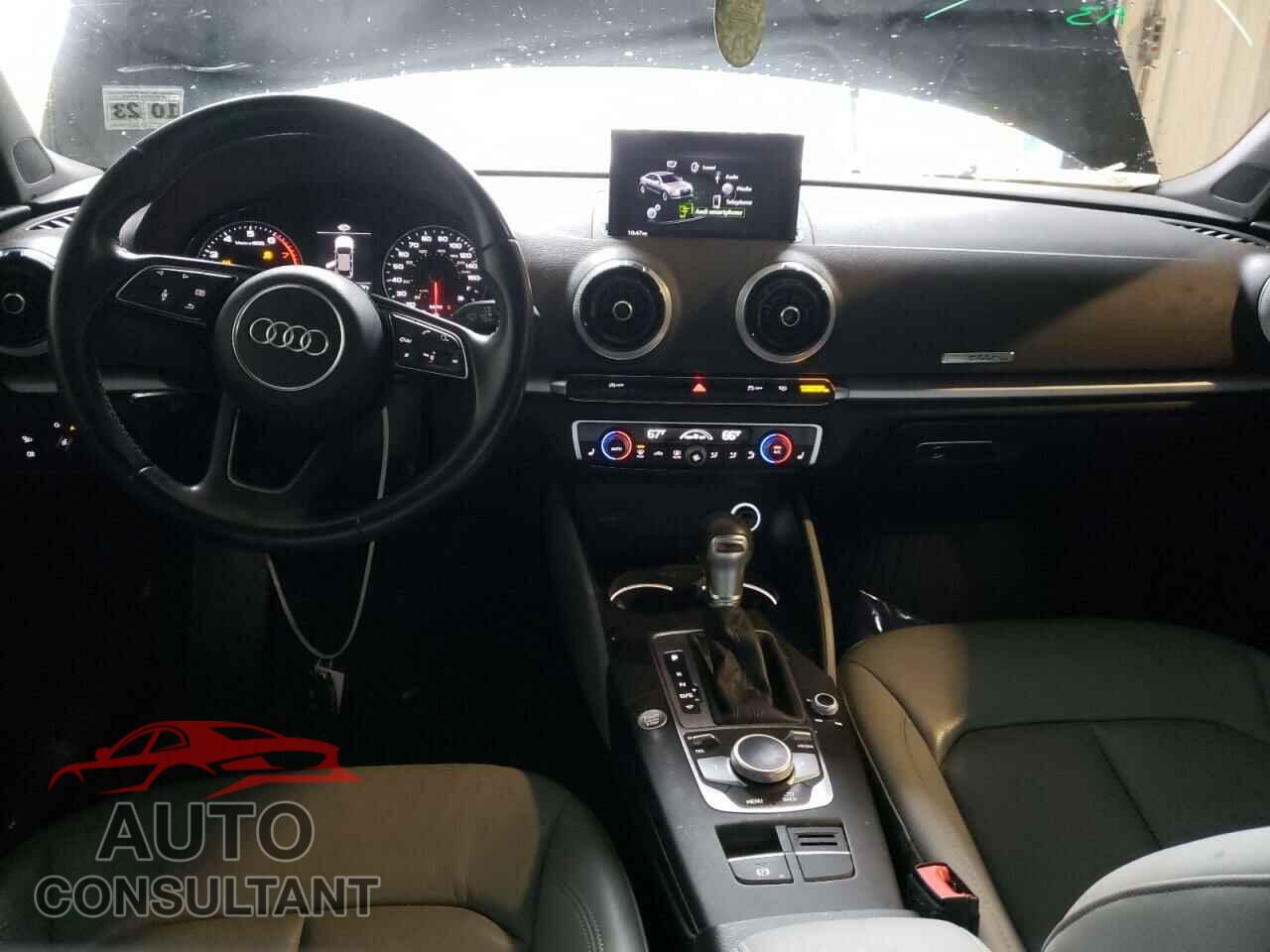AUDI A3 2018 - WAUB8GFF2J1045441