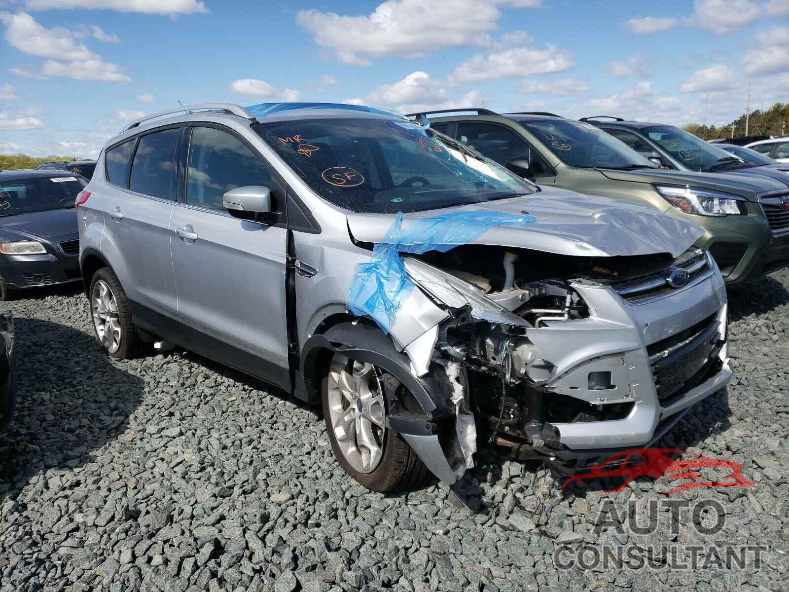 FORD ESCAPE 2016 - 1FMCU9J90GUA39401