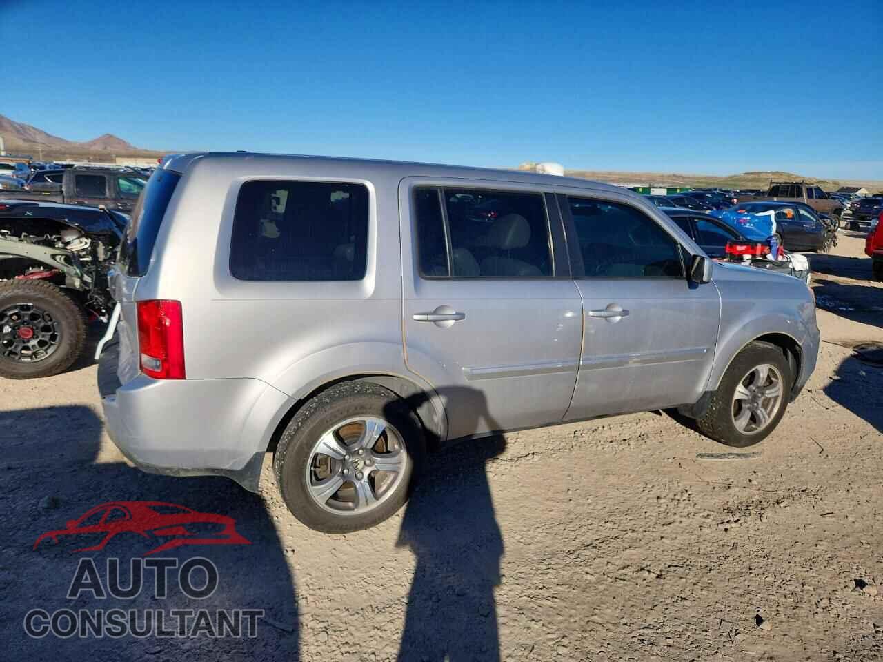 HONDA PILOT 2015 - 5FNYF3H36FB029093