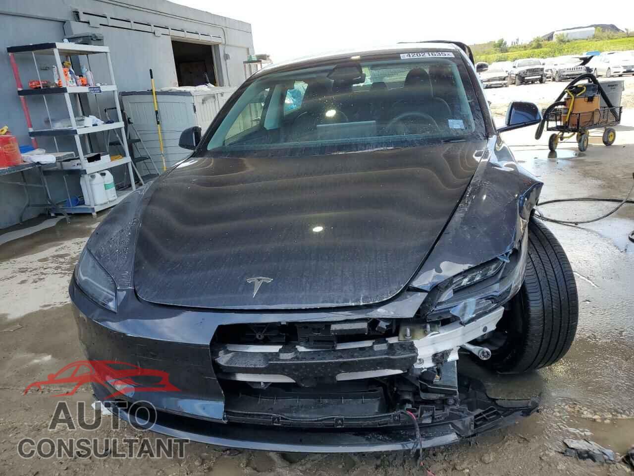 TESLA MODEL 3 2024 - 5YJ3E1EB3RF817329