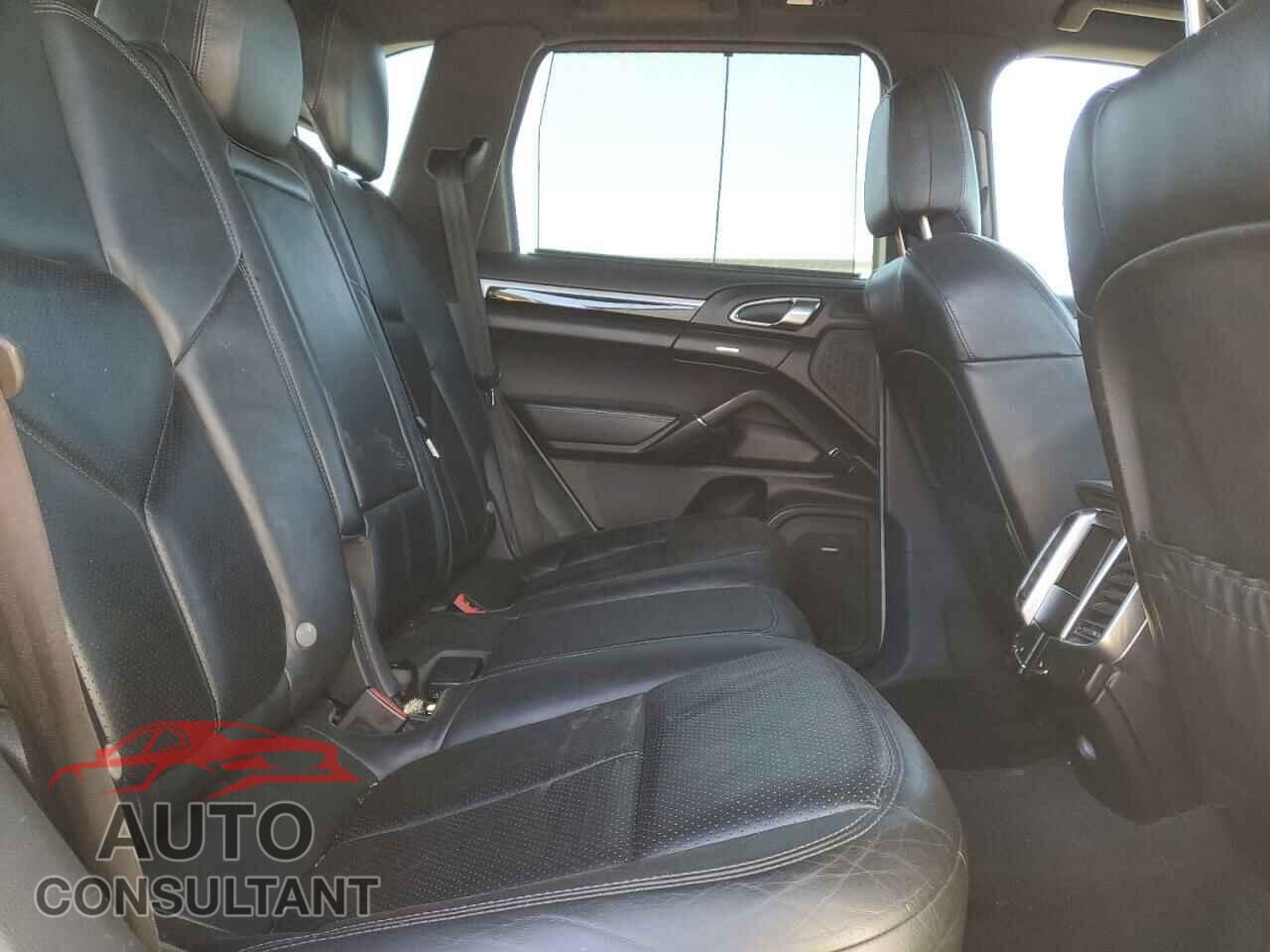PORSCHE CAYENNE 2013 - WP1AA2A29DLA01034