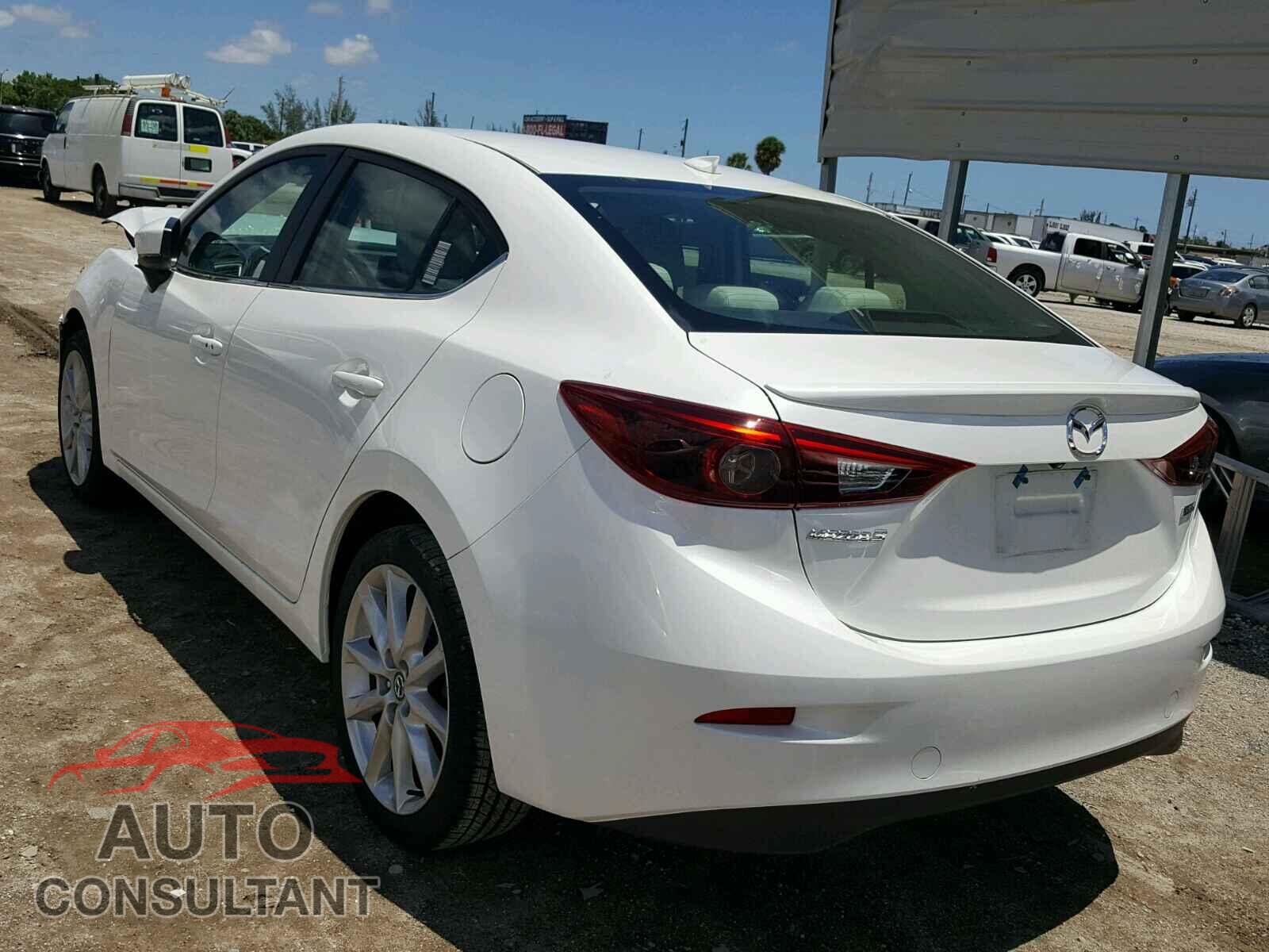 MAZDA 3 2017 - 3MZBN1W36HM132297