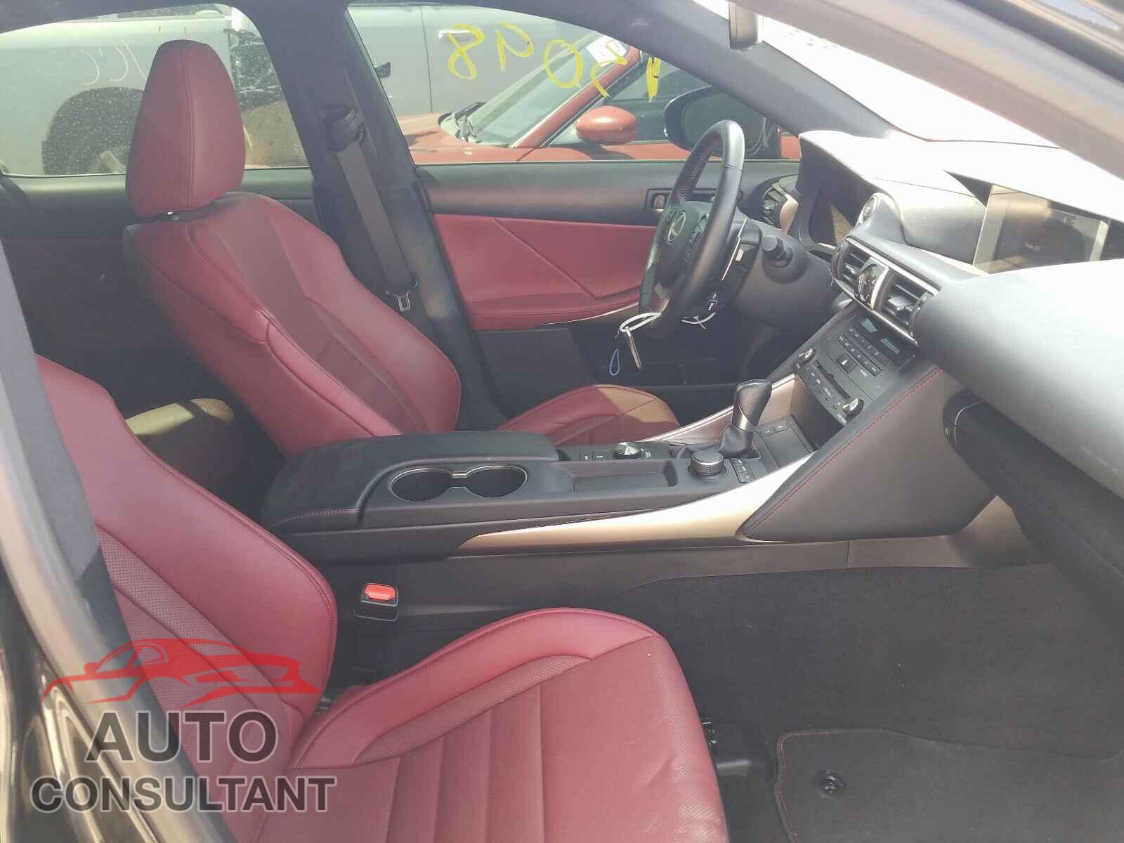 LEXUS IS 2020 - JTHGZ1B2XL5035451