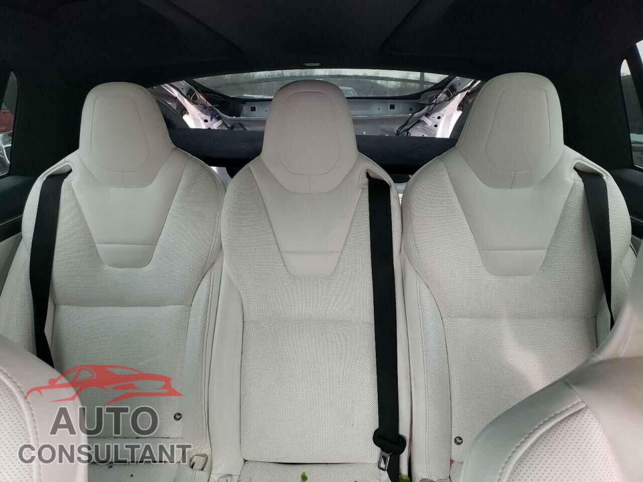 TESLA MODEL X 2016 - 5YJXCAE46GF017601