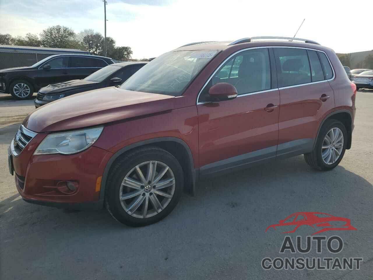 VOLKSWAGEN TIGUAN 2011 - WVGBV7AX9BW002131
