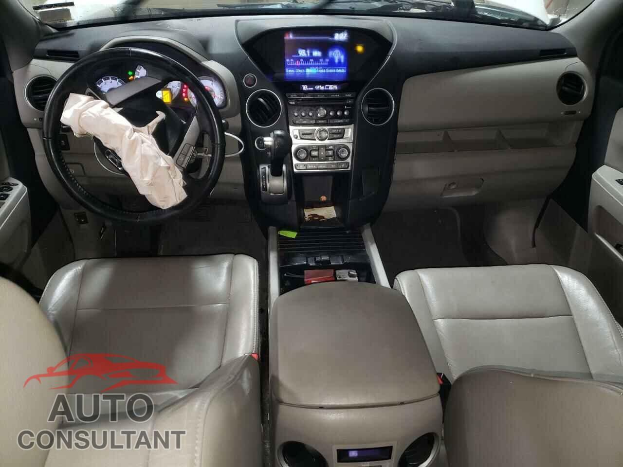 HONDA PILOT 2013 - 5FNYF4H50DB012357