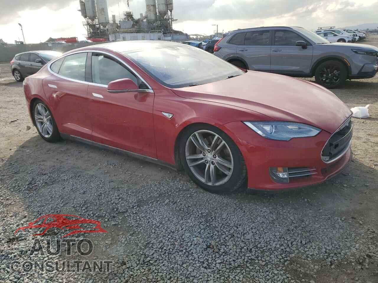 TESLA MODEL S 2013 - 5YJSA1CN5DFP12126