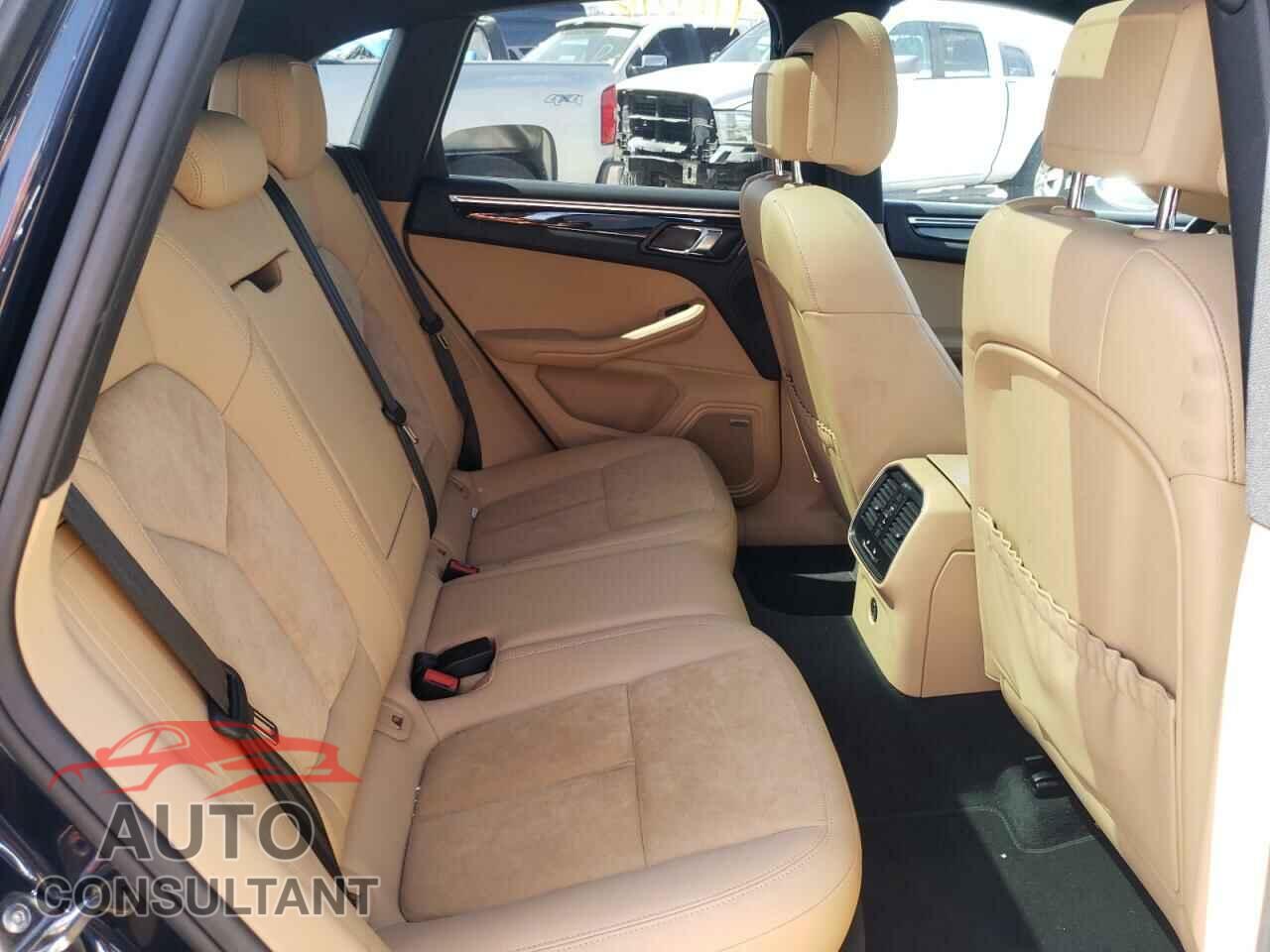 PORSCHE MACAN 2017 - WP1AA2A54HLB00246
