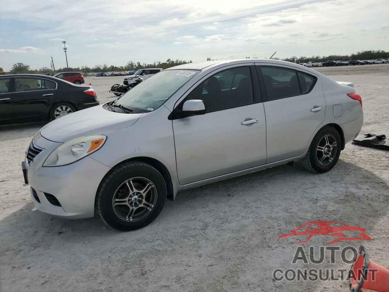 NISSAN VERSA 2013 - 3N1CN7APXDL890232