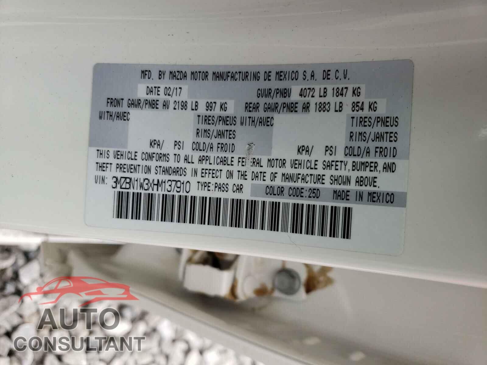 MAZDA 3 2017 - 3MZBN1W3XHM137910