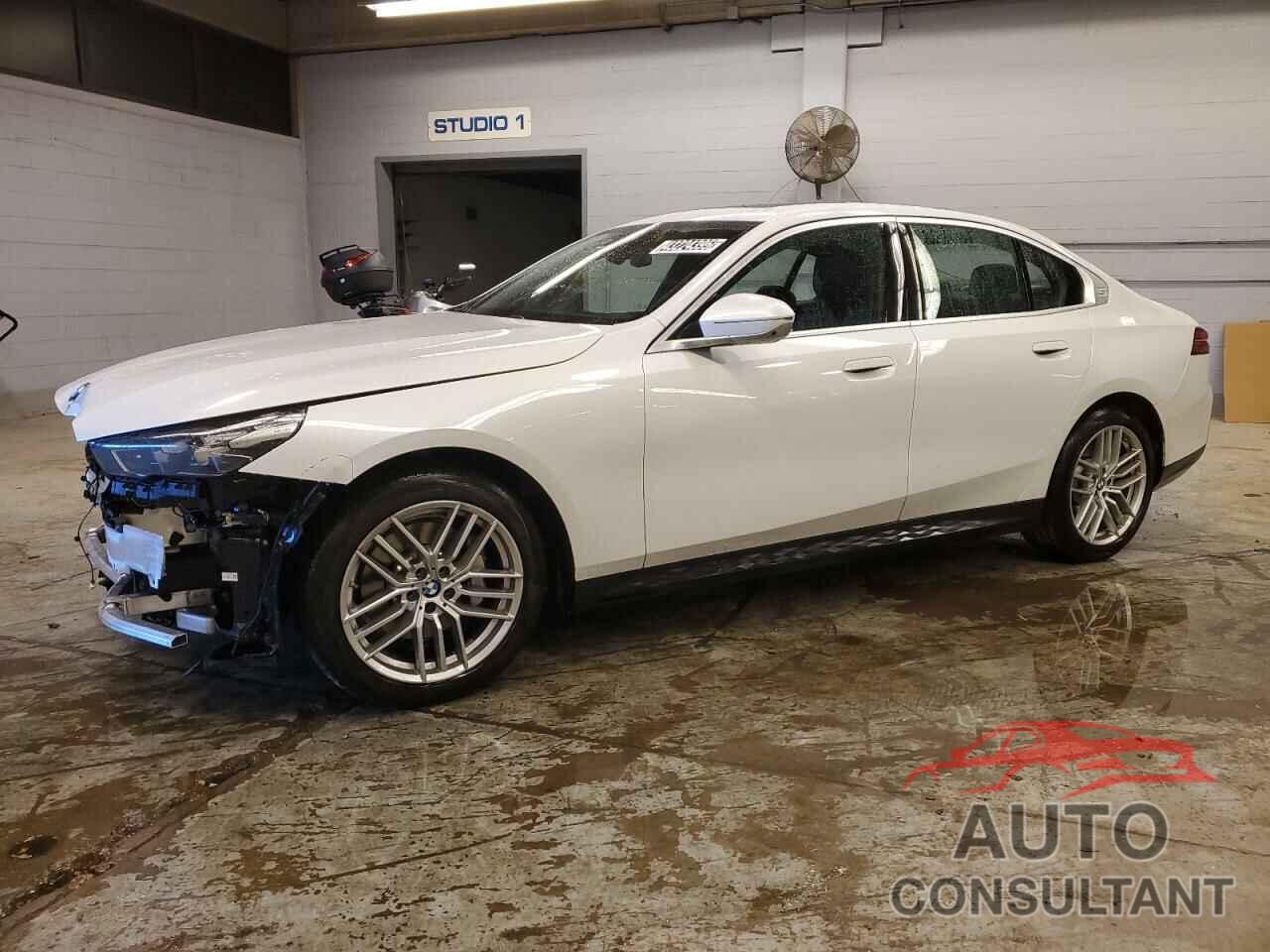 BMW 5 SERIES 2025 - WBA53FJ04SCT20838