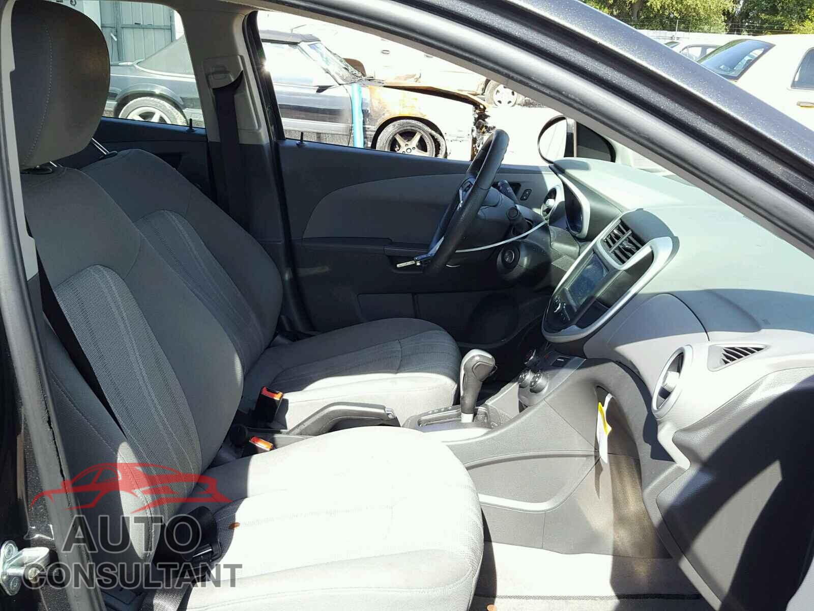 CHEVROLET SONIC 2017 - 1G1JD5SH3H4132143