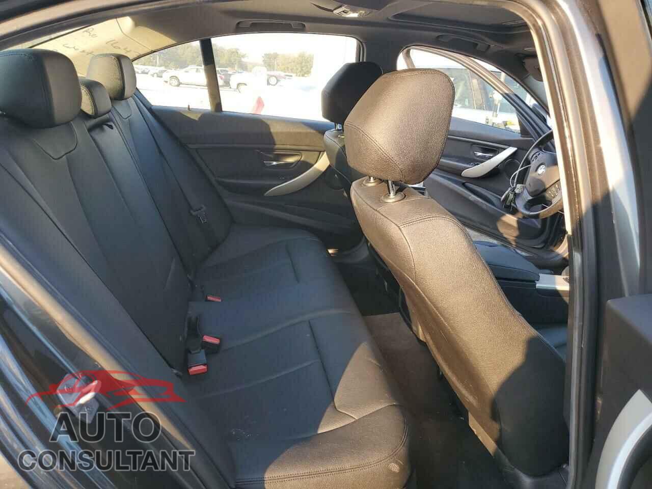 BMW 3 SERIES 2016 - WBA8E1G52GNU11390