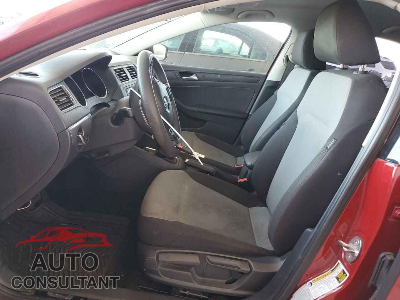 VOLKSWAGEN JETTA 2017 - 3VW2B7AJXHM232288