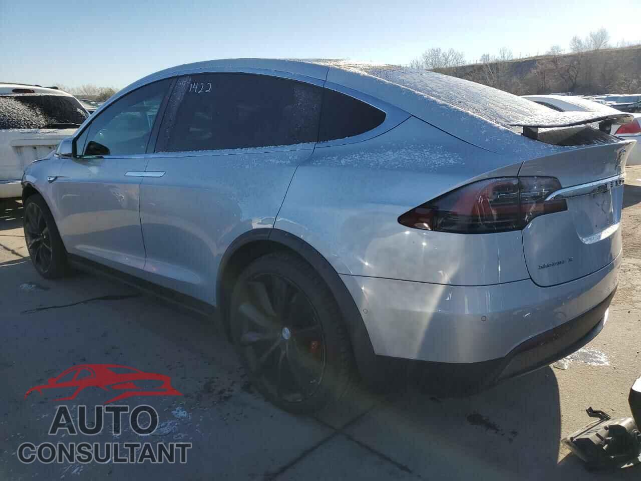 TESLA MODEL X 2016 - 5YJXCBE4XGF000323