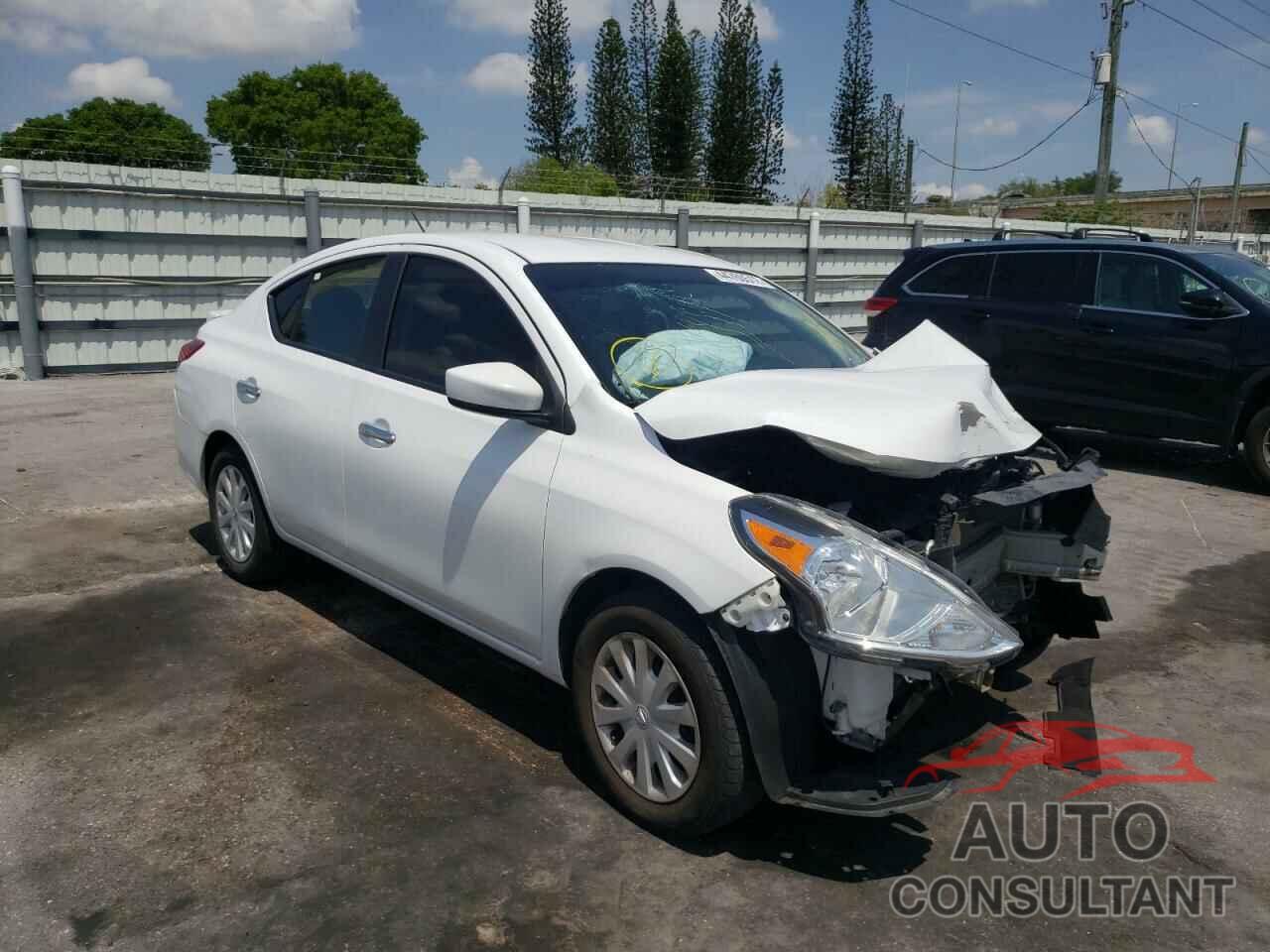 NISSAN VERSA 2019 - 3N1CN7AP1KL850442