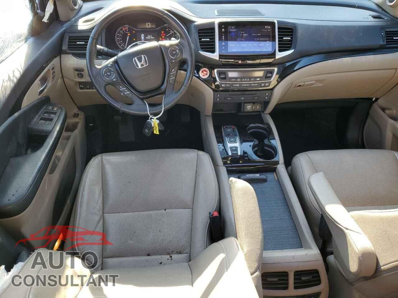 HONDA PILOT 2017 - 5FNYF6H04HB071482