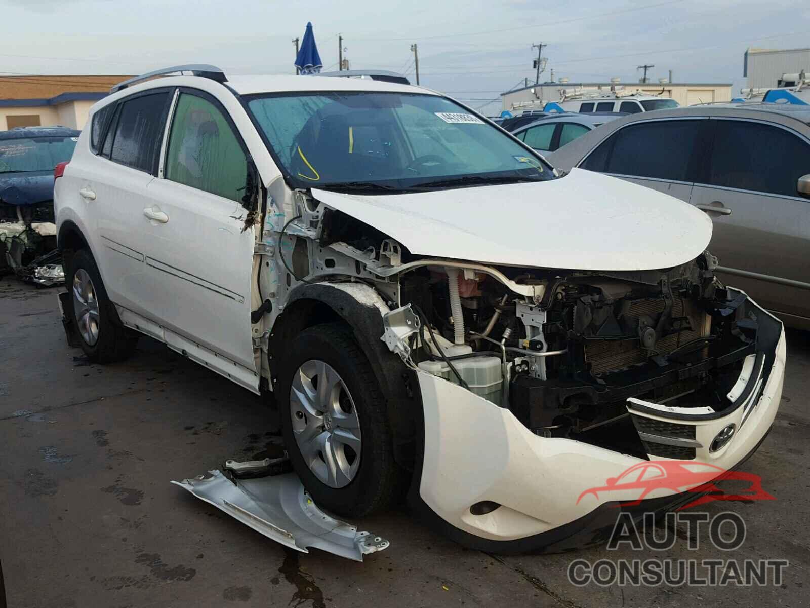 TOYOTA RAV4 LE 2015 - JTMZFREV4FD063120