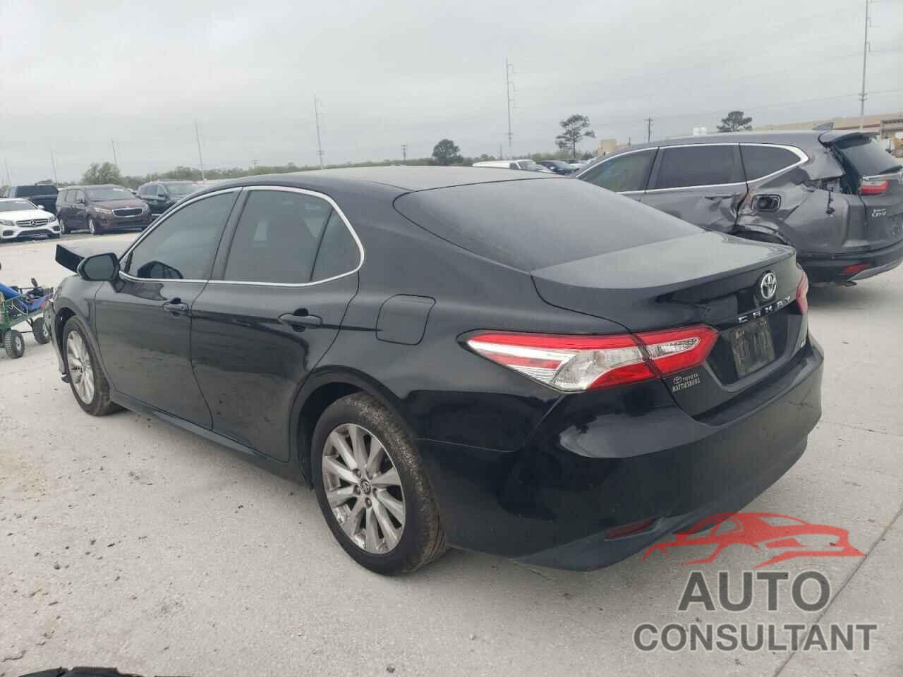 TOYOTA CAMRY 2018 - 4T1B11HK8JU637161