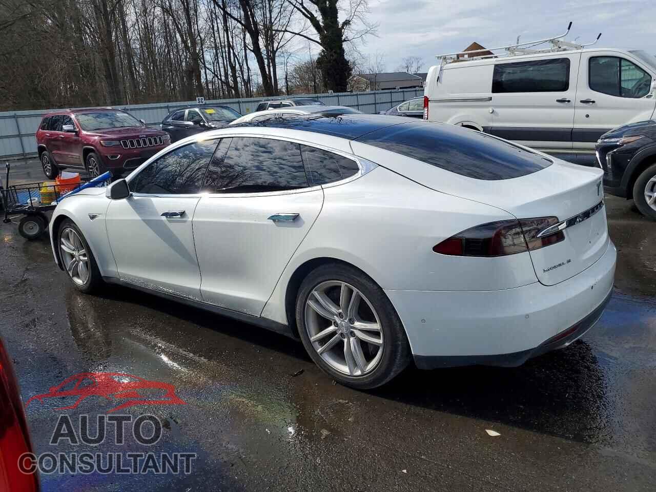 TESLA MODEL S 2015 - 5YJSA1H22FF095883