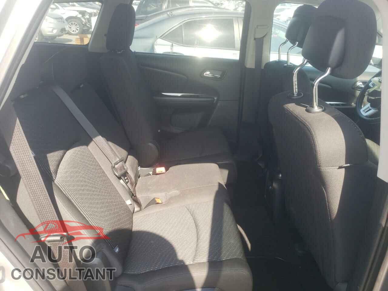 DODGE JOURNEY 2018 - 3C4PDCAB2JT474301