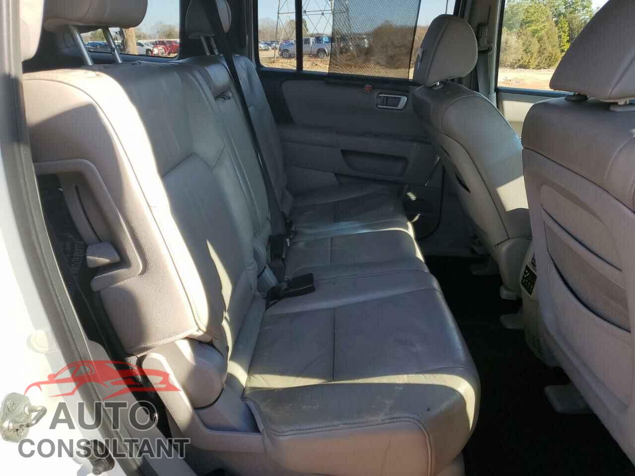 HONDA PILOT 2010 - 5FNYF3H60AB007786