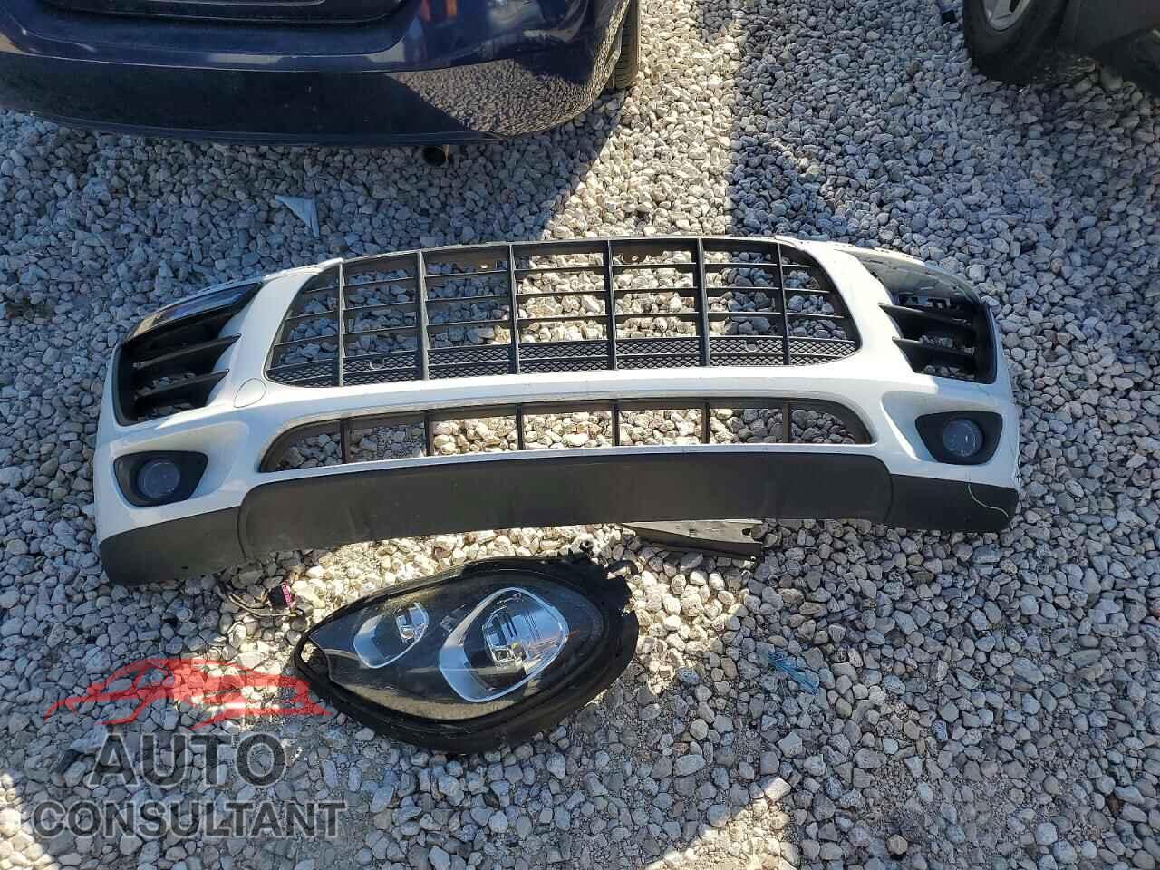 PORSCHE MACAN 2016 - WP1AB2A50GLB47561
