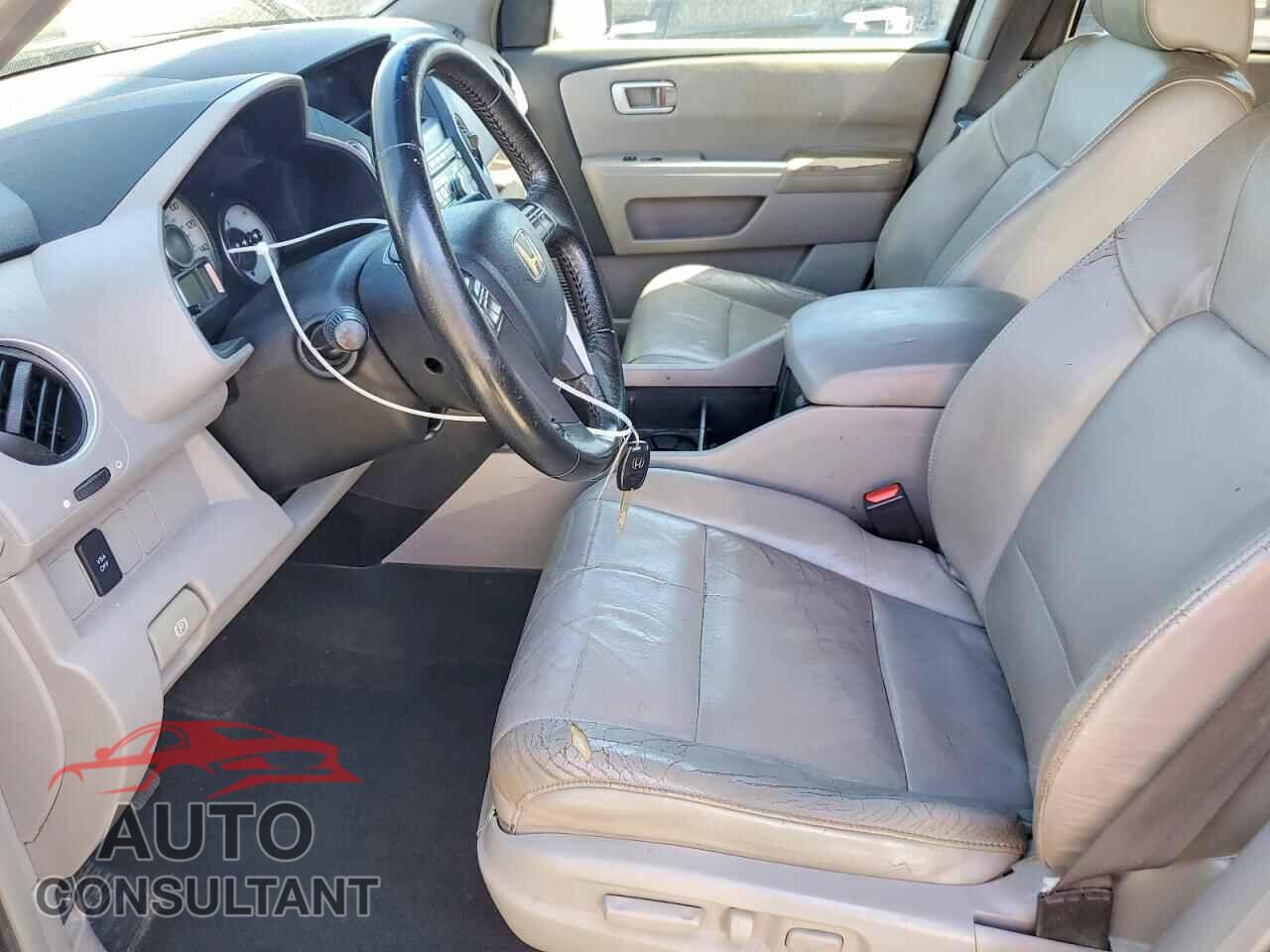 HONDA PILOT 2009 - 5FNYF38509B006236