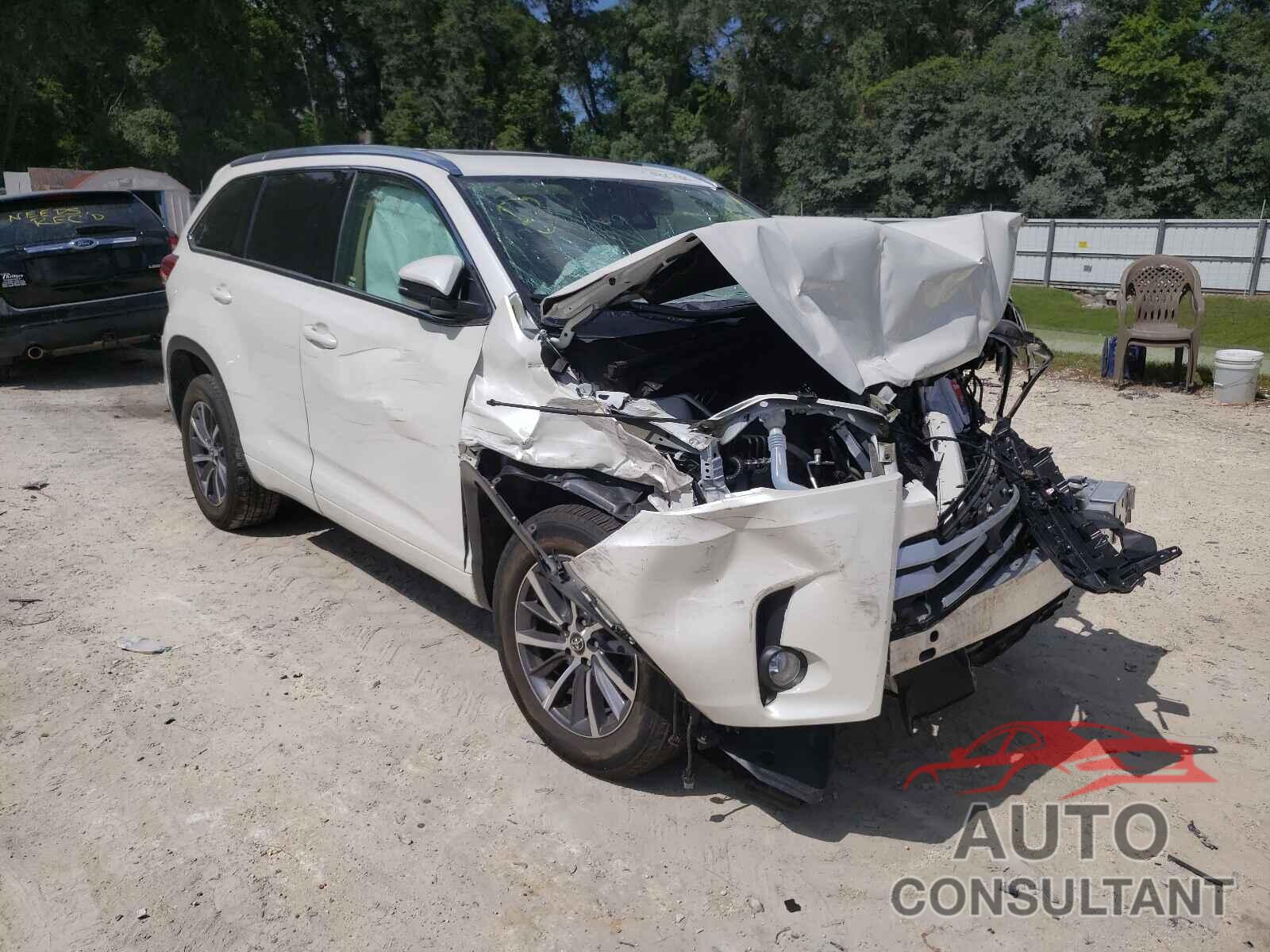 TOYOTA HIGHLANDER 2017 - 5TDKZRFH5HS513933