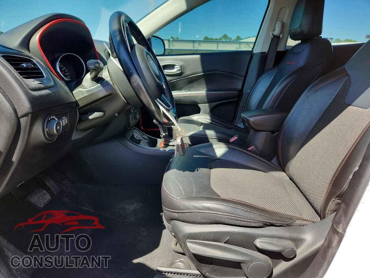 JEEP COMPASS 2020 - 3C4NJDDB1LT220972