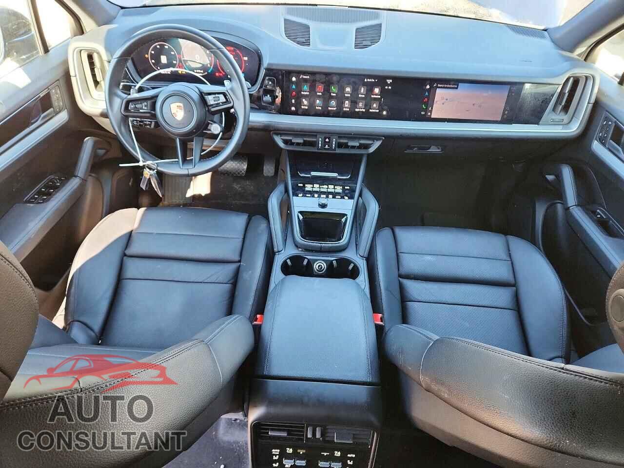 PORSCHE CAYENNE 2024 - WP1AA2AY8RDA01631