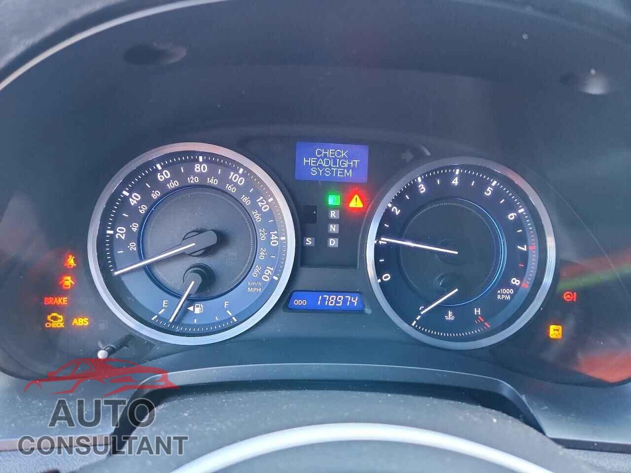 LEXUS IS 2011 - JTHBF5C24B5154264