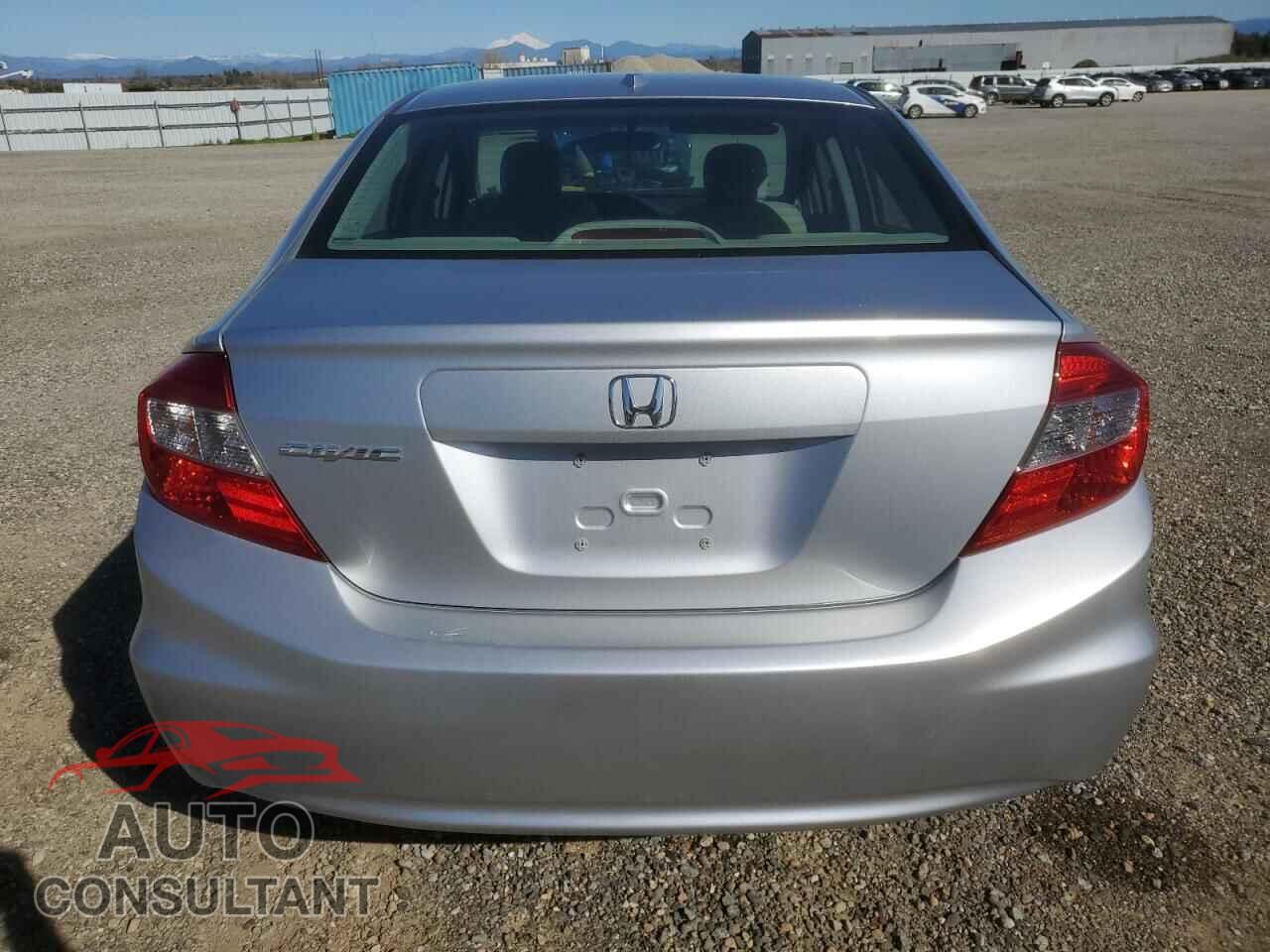 HONDA CIVIC 2012 - 2HGFB2F95CH526549