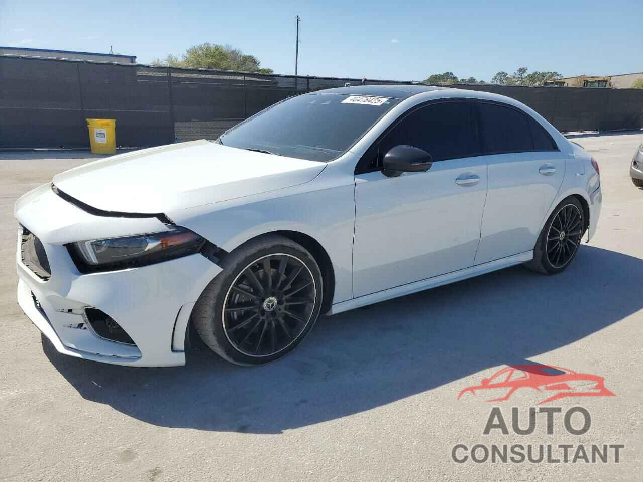 MERCEDES-BENZ A-CLASS 2019 - WDD3G4EB7KW026966