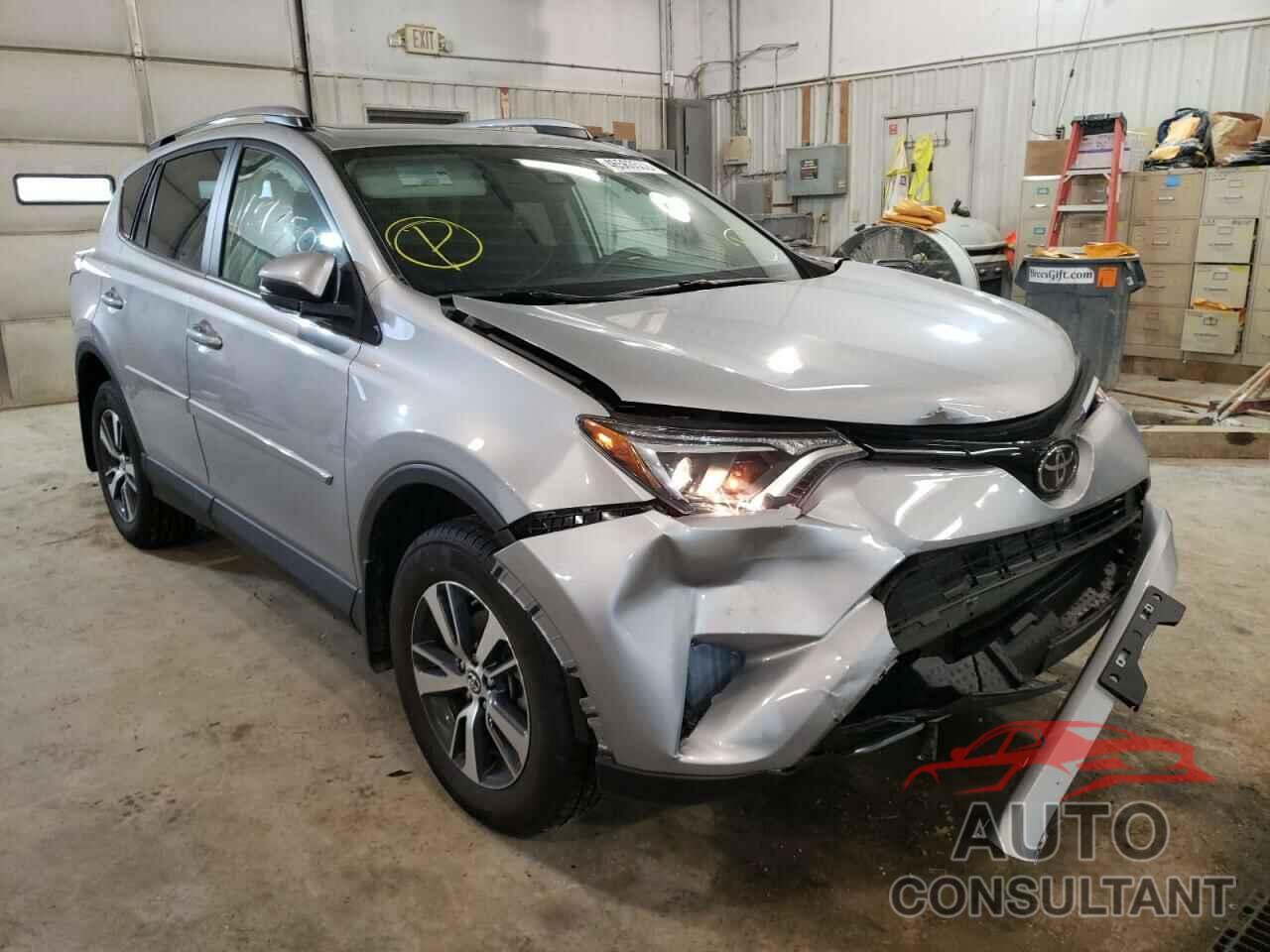 TOYOTA RAV4 2017 - 2T3RFREV8HW637479