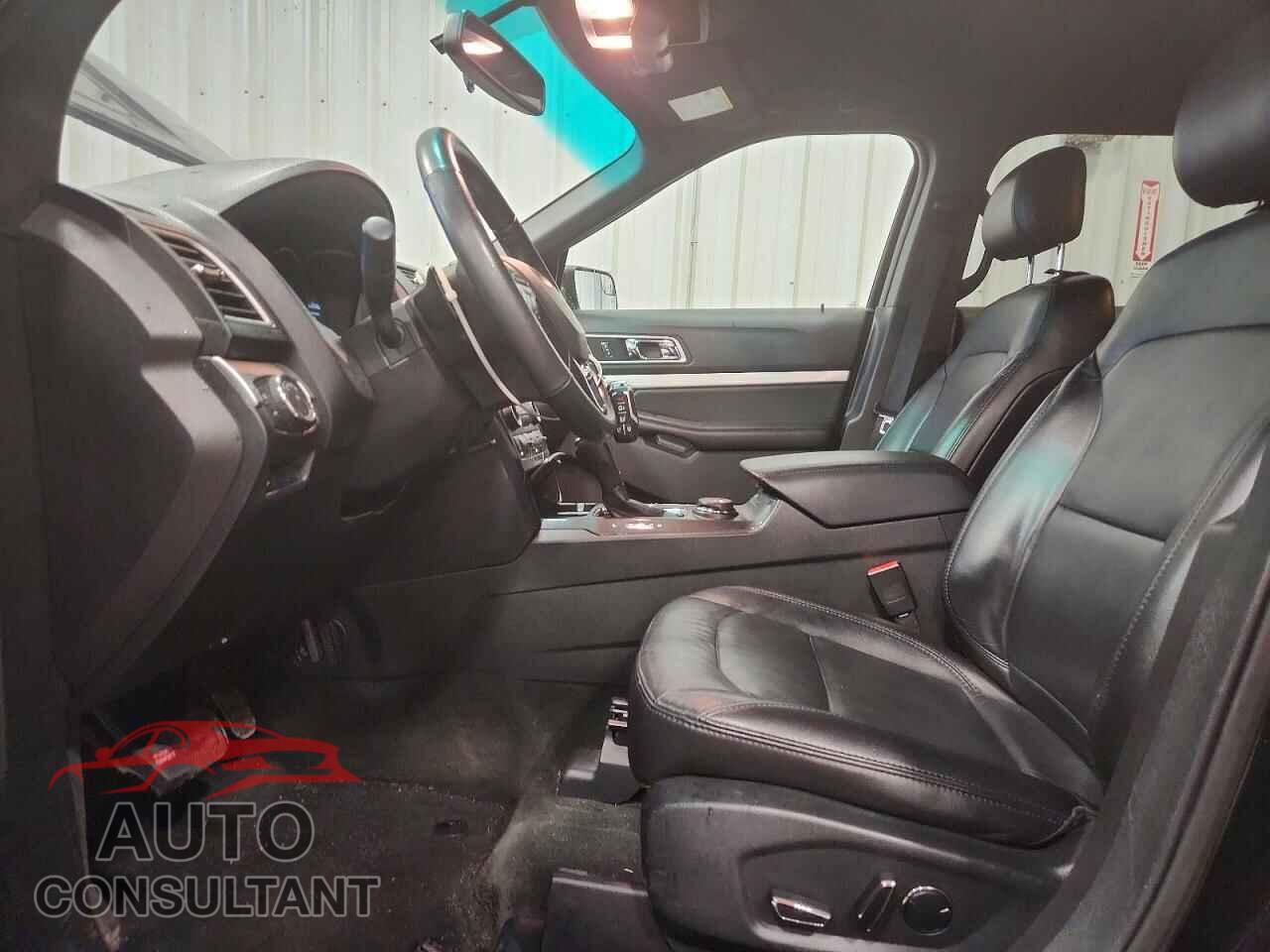 FORD EXPLORER 2017 - 1FM5K8D8XHGA03601