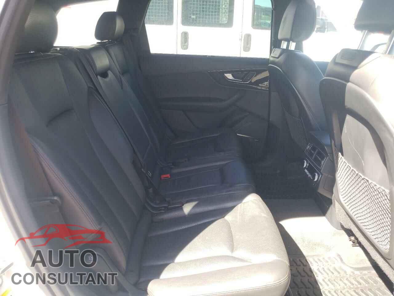 AUDI Q7 2017 - WA1VAAF76HD018126