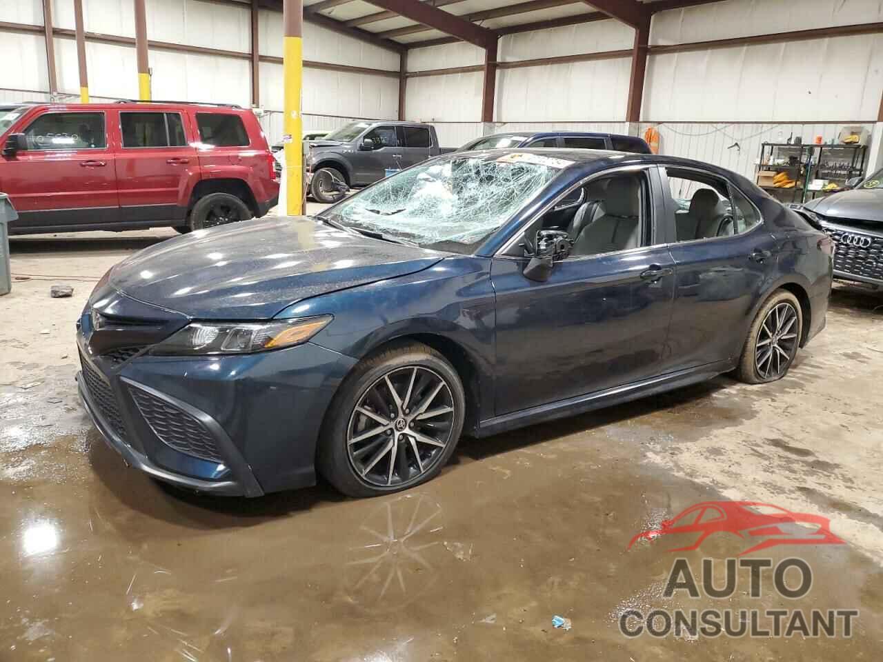 TOYOTA CAMRY 2021 - 4T1G11AK4MU433638