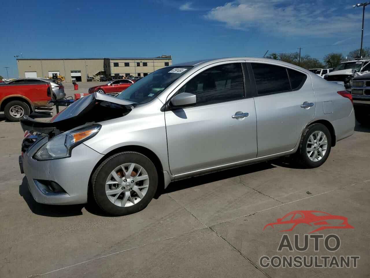 NISSAN VERSA 2017 - 3N1CN7AP4HL820943