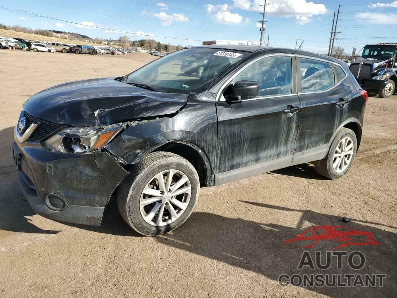 NISSAN ROGUE 2017 - JN1BJ1CR4HW128159