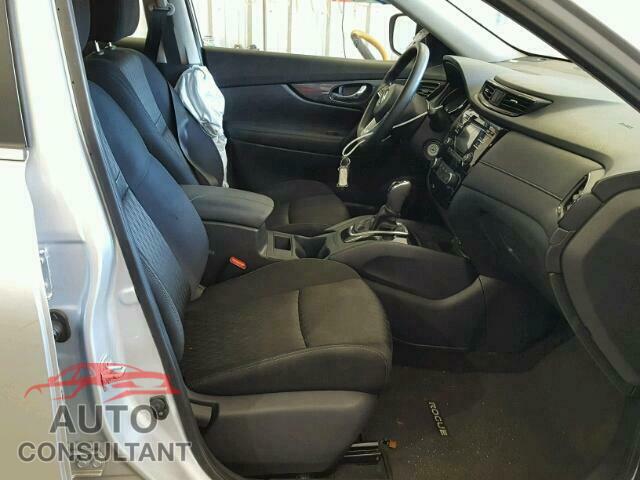 NISSAN ROGUE S 2017 - KNMAT2MV1HP565616
