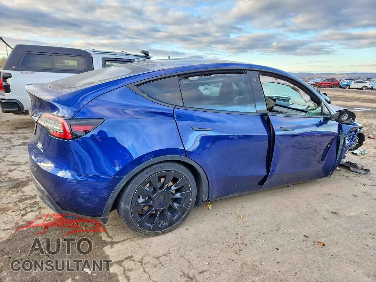 TESLA MODEL Y 2022 - 7SAYGAEEXNF429005