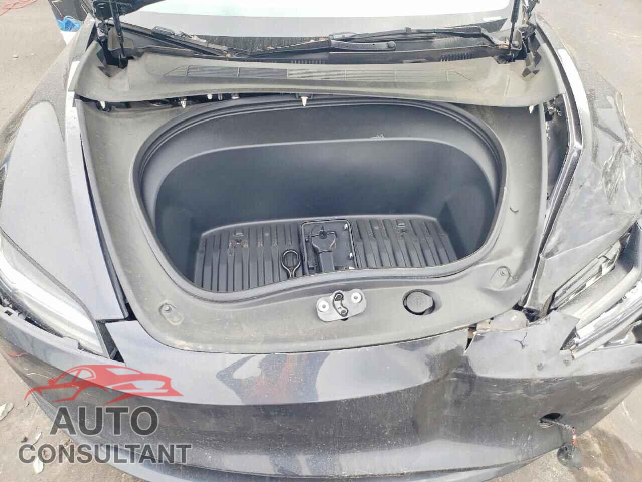TESLA MODEL 3 2024 - 5YJ3E1EA5RF858021