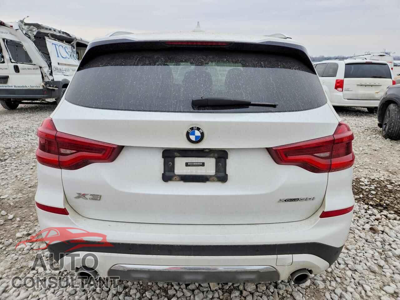 BMW X3 2018 - 5UXTR9C58JLD74386