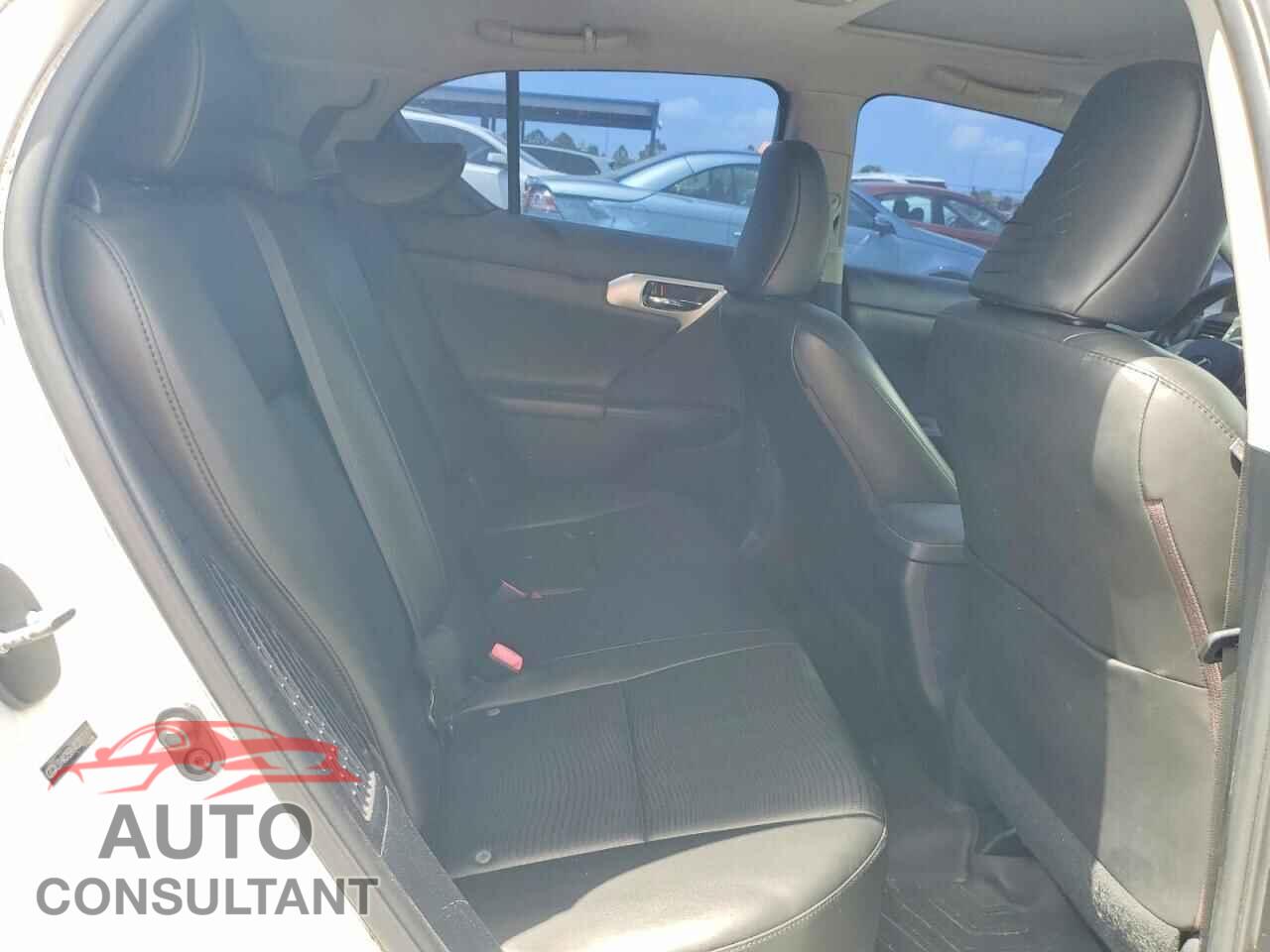 LEXUS CT 200 2012 - JTHKD5BH4C2071674