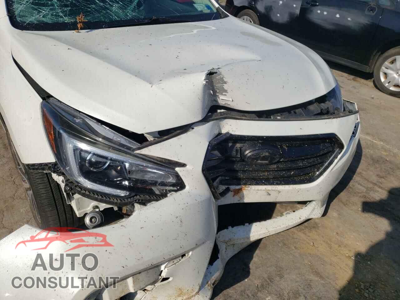 SUBARU LEGACY 2018 - 4S3BNAR67J3010077